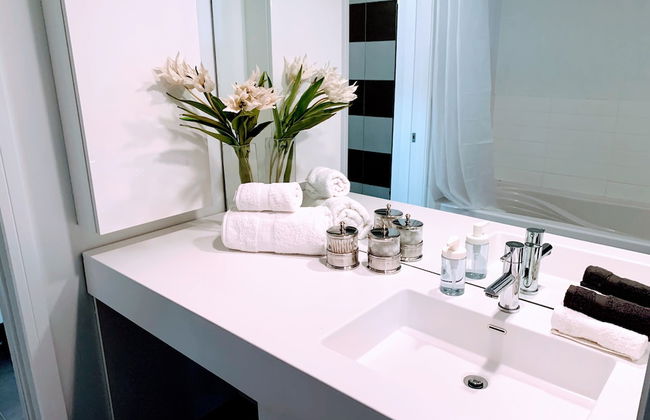 Designer Luxury 3 Bedroom Townhouse - Foto 49