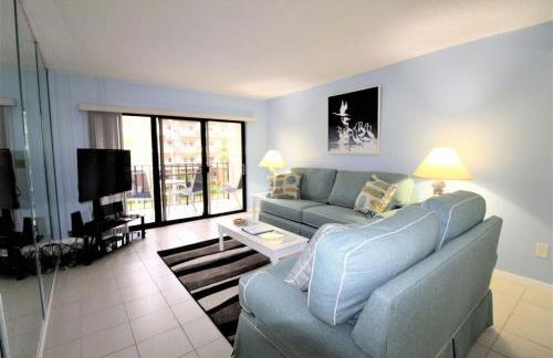 Madeira Place 303 1BD 2BA Retreat Near Johns - Photo 1