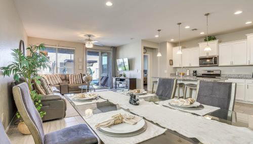 Outdoor Oasis with Pool and Spa Goodyear Getaway - Foto 3