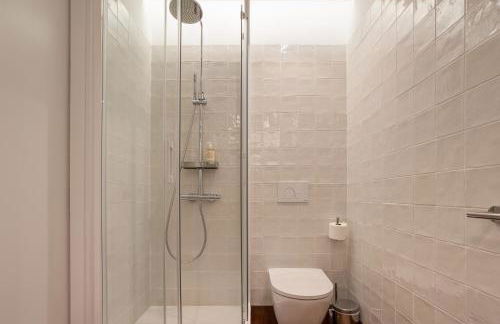 Moradia Tradicional no centro a 100m da Praia - Foto 44