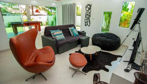 Casa com Piscina, Quadra de Areia e Churrasqueira - Foto 2