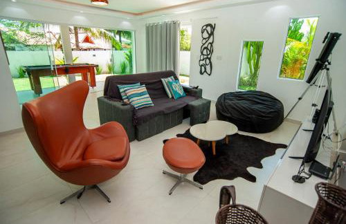 Casa com Piscina, Quadra de Areia e Churrasqueira - Foto 2