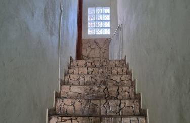 Super Confortável, WiFi Rápido, Garagem Coberta, 2 Banheiros, Suíte, 3 Quartos, Microondas, Cozinha Grande Completa, Mesa de Jantar Grande, Entrada Privativa, Perto do Shopping Pátio Matosinhos, 5 min do Centro Histórico - Foto 54