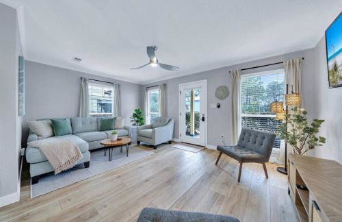 New Listing! Prime Location in Blue Mountain Beach - Foto 1