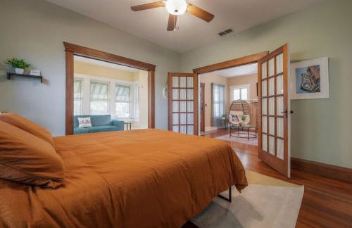 Historic & Cozy Bungalow by Downtown - Foto 20