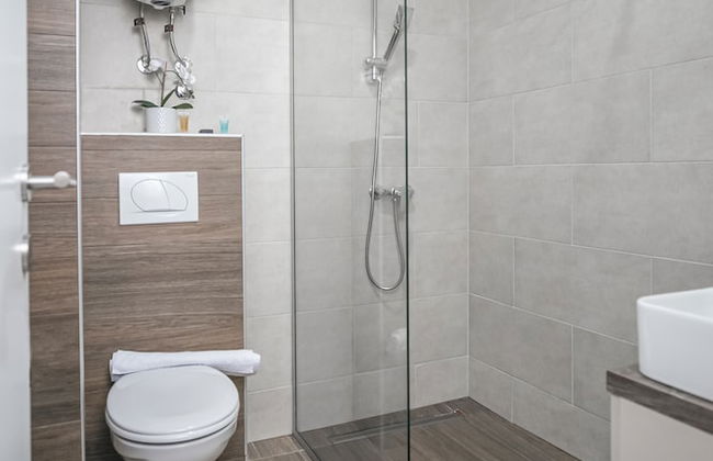 Sky Cabin Apartments - Photo 45