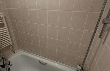 Spacious City Centre 2-Bedroom Apartment by StaySavvy Accommodation - Foto 43