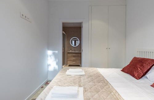 Apt with Antique Floor & lots of Sun Light - Photo 15