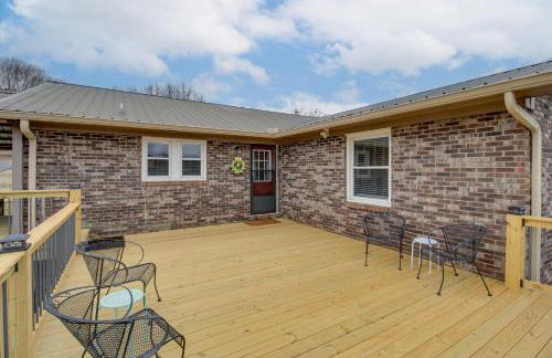 Spacious Fishing Getaway by Lake Guntersville! - Foto 28