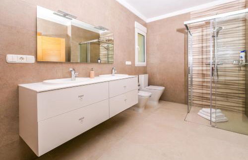 Casa Juana is a modern, luxury, exclusive, 6 bedroom villa. - Foto 26