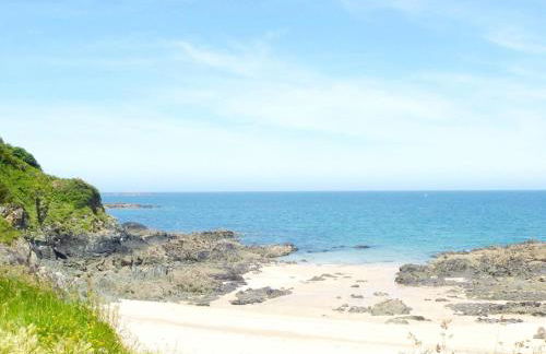 Cottage in Plougasnou Near Stunning Beaches - Photo 48