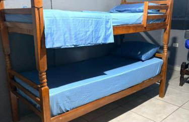 Residencial Casas 1 e 2 quartos Tv Ar Estacionamento Wifi Próximo ao Centro e Paraguai - Foto 23