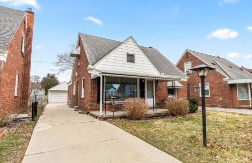 Near Greenfield Village-Downtown Dearborn-Oakwood - Foto 3