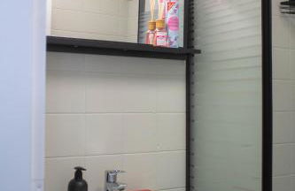 Modernes Studio mit großem Balkon, vollausgestatteter Küche und idealem Arbeitsplatz für Home Office - Foto 12