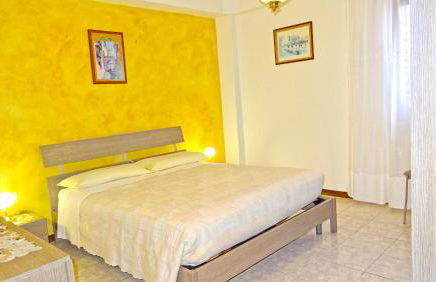 Casa Rosalia cozy holiday apartment by Gardadomsumea - Foto 17