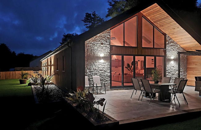 4 Bed Villa Sleeps 8 -private Terrace-free Parking - Foto 25