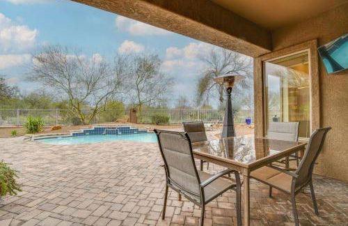 Luxe Couples Retreat with Pool and Outdoor Kitchen! - Foto 22