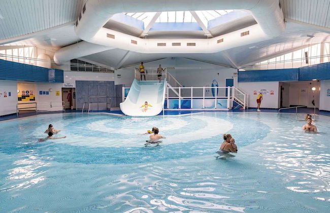 Seaside 6-person Caravan at Rockley Park - Foto 13