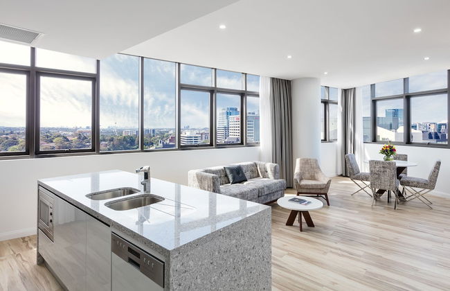 Meriton Suites Church Street, Parramatta - Photo 31