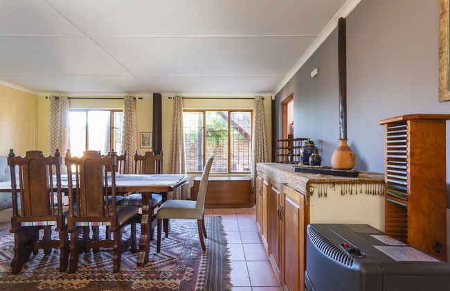 Experience Nature at Brenton on Sea With Breakers Dolphins and Whales - Foto 16