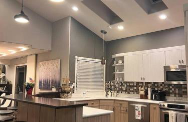 Eagle Lake Paradise! Close to ND! Sunset! Hot Tub! - Foto 7