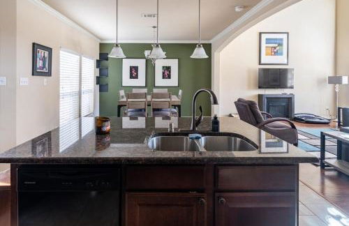 Bright and Spacious 3 Bedroom Townhome, Minutes from DFW Airport - Foto 38