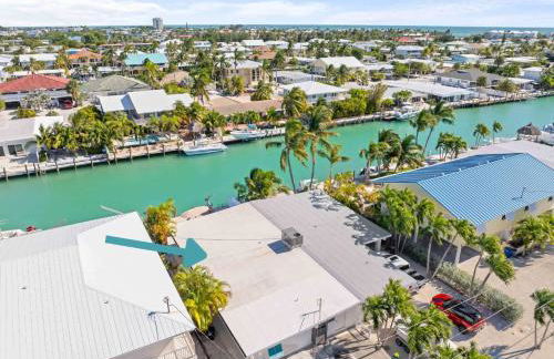 Seabreeze Cove Waterfront Gem 38 Foot Dock Cabana Club - Foto 53