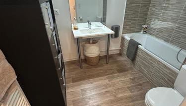 Superbe nid douillet 42m avec balcon et parking - Foto 5