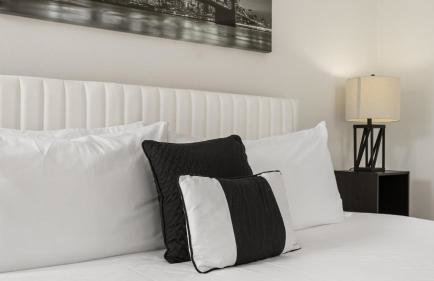 Upstay 3BR Family-Friendly Stylish Retreat w Patio - Foto 19