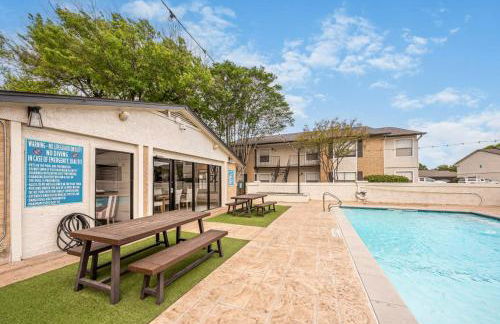 Comfortable 2BR - Pool Near Major Attractions - Foto 30