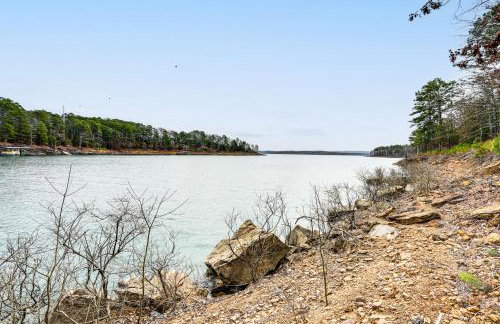 Lake Views and Golf Access at Secluded Drasco Lodge - Foto 26