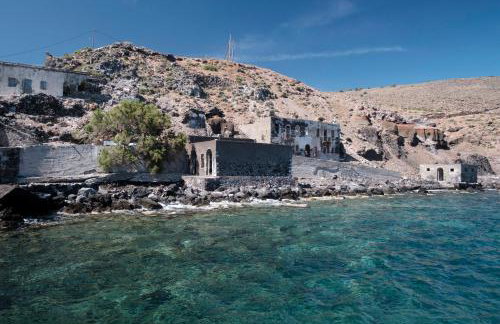 My Old Stone House in a 2 000 sqm private garden with Fab Glamping Tent - Photo 46