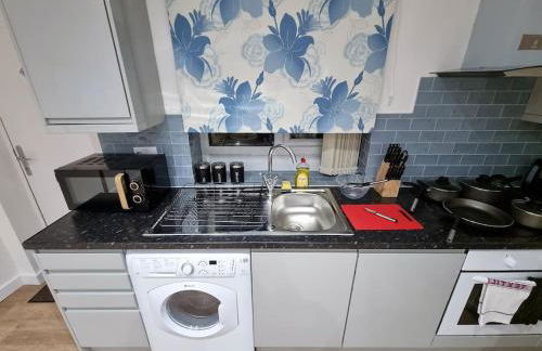 16A Ground floor setup for your most amazing relaxed stay Free Parking Free Fast WiFi - Foto 16