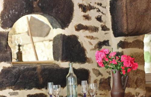 Maison historique du 15ème siècle avec jardin à La Carneille - FR-1-497-135 - Foto 25