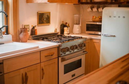 Private Adirondack Log Cabin, Hot Tub, Sauna & Swimming Hole, near Whiteface - Foto 9