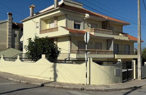 Moradia com escada e Jardim, Piscina Maio 2026 - Foto 56