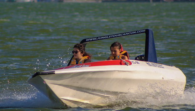 Erleben Sie dieses extreme Erlebnis, Speedboat-Tour & Schnorchel inklusive. - Foto 3, Erstaunliche Tour mit dem Schnellboot und Schnorcheln