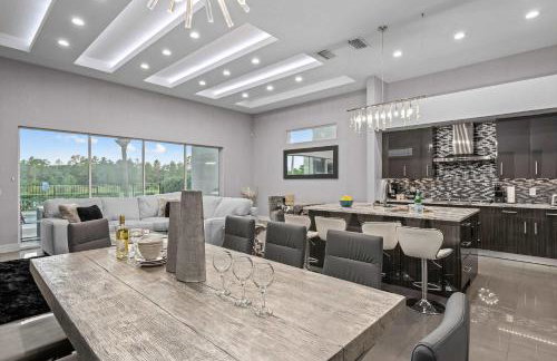 Luxury 6BR Villa w Pool & Cinema 4mi to Disney - Foto 61