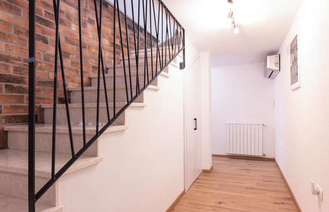 Villa PORTUM - Where Serenity & Comfort meet, Luxurious Woodland Retreat with Private Heated Pool & Amenities - Foto 12