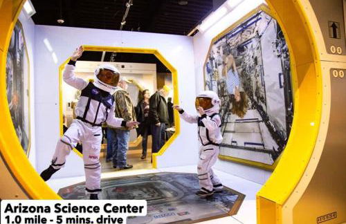 Modern 2BD DT - Balcony, Gym, W-D, Parking - Sleeps 8 - Photo 43