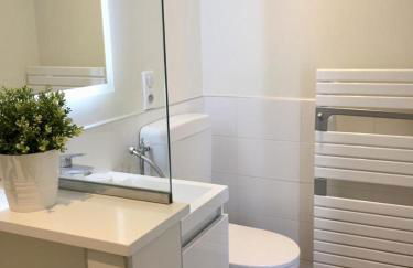 Villa d exception avec terrasse, jacuzzi, vue mer, parking, en plein cœur du village de Eze - Foto 37