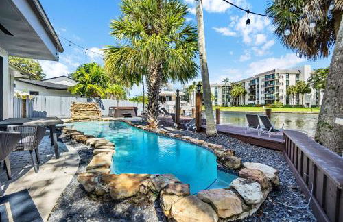 Riverbend Yacht Retreat Waterfront Villa with Pool - Foto 6