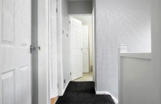 Spacious 3BR by Avalora Shortlets & Serviced Accommodations Queensway with big garden, Near train station - Foto 8