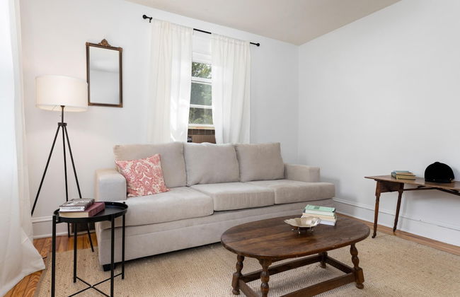 Cheerful 3 Bedroom Home Walk to UVA Stadium - Foto 11