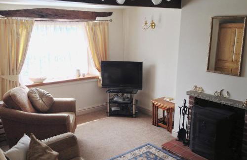 Jug And Glass Cottage - Photo 13