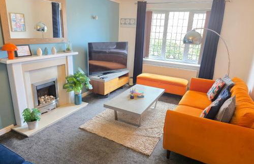 4 Bedroom House Near Manchester Airport, Wythenshawe Hospital and Trafford Centre - Foto 2