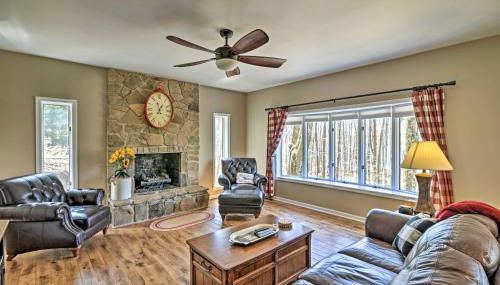 Family-Friendly Terra Alta Home with Lake View! - Foto 3