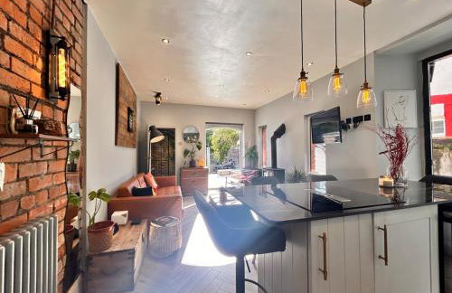 The Connaught Suite - Inc Private Hot Tub - Photo 6