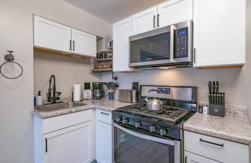 Pool Table, Arcade, Darts, 3 Car Garage, Sleeps 20 - Photo 12