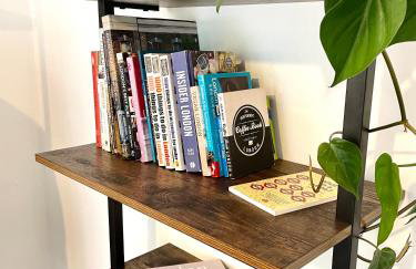 Newly refurbished 2 BR Apartment in South London - Photo 10